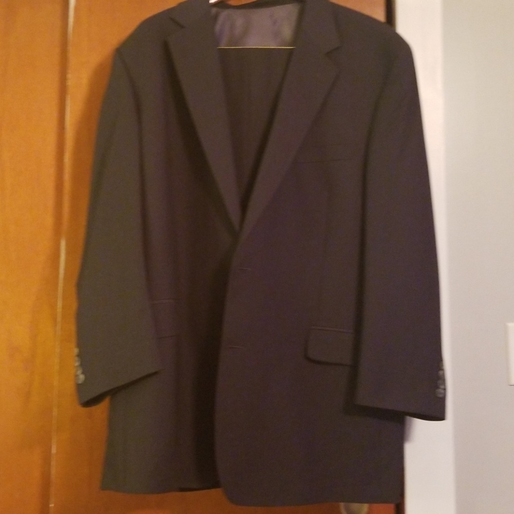 Geoffrey Beene charcoal suit 52R coat 44x30 pant